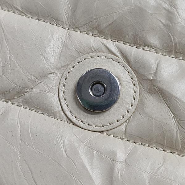 Crush Medium Quilted Calfskin Beige