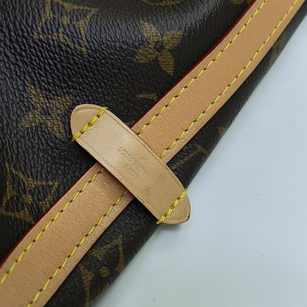 CARRYALL MM Monogram Coated Canvas Brown
