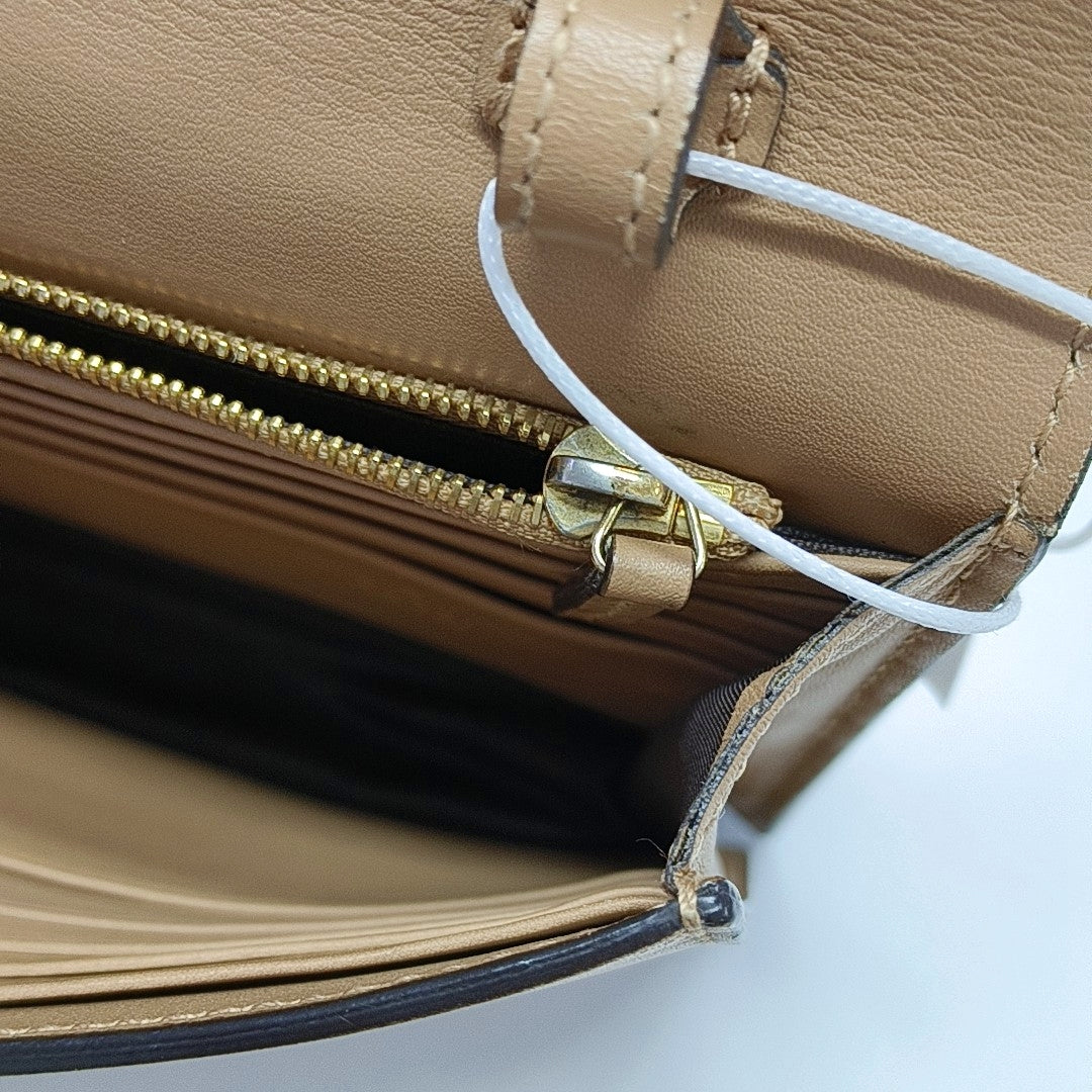 Authenticated pre-owned  Interlocking G Calfskin Beige - Crossbody Bag at Looply