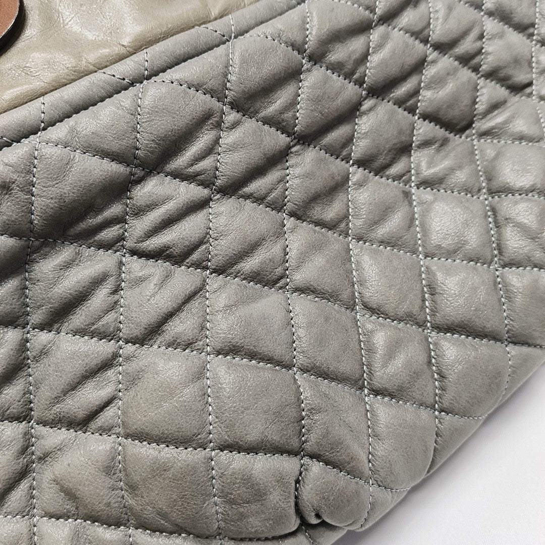 TOTE BAG Quilted Calfskin Gray