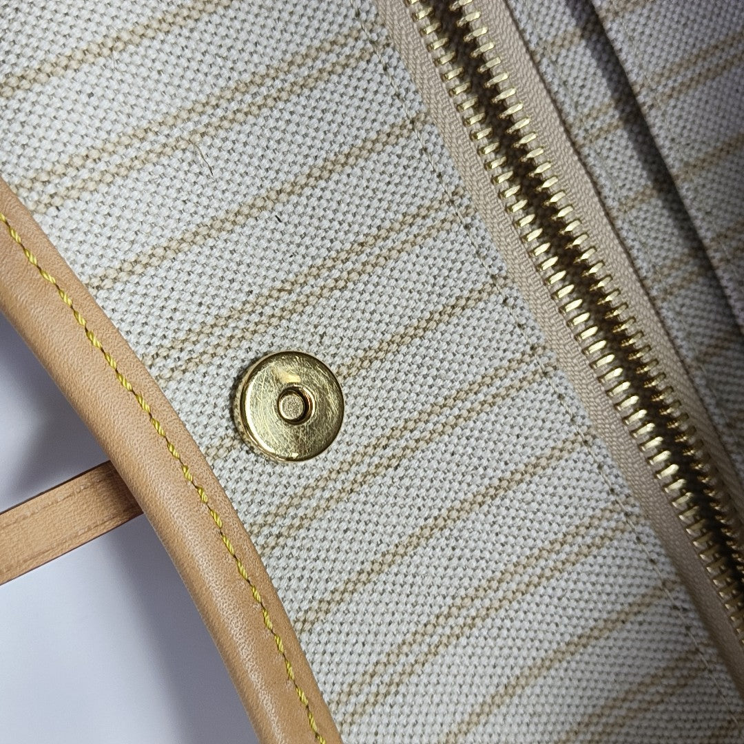 CARRYALL MM Monogram Coated Canvas Beige