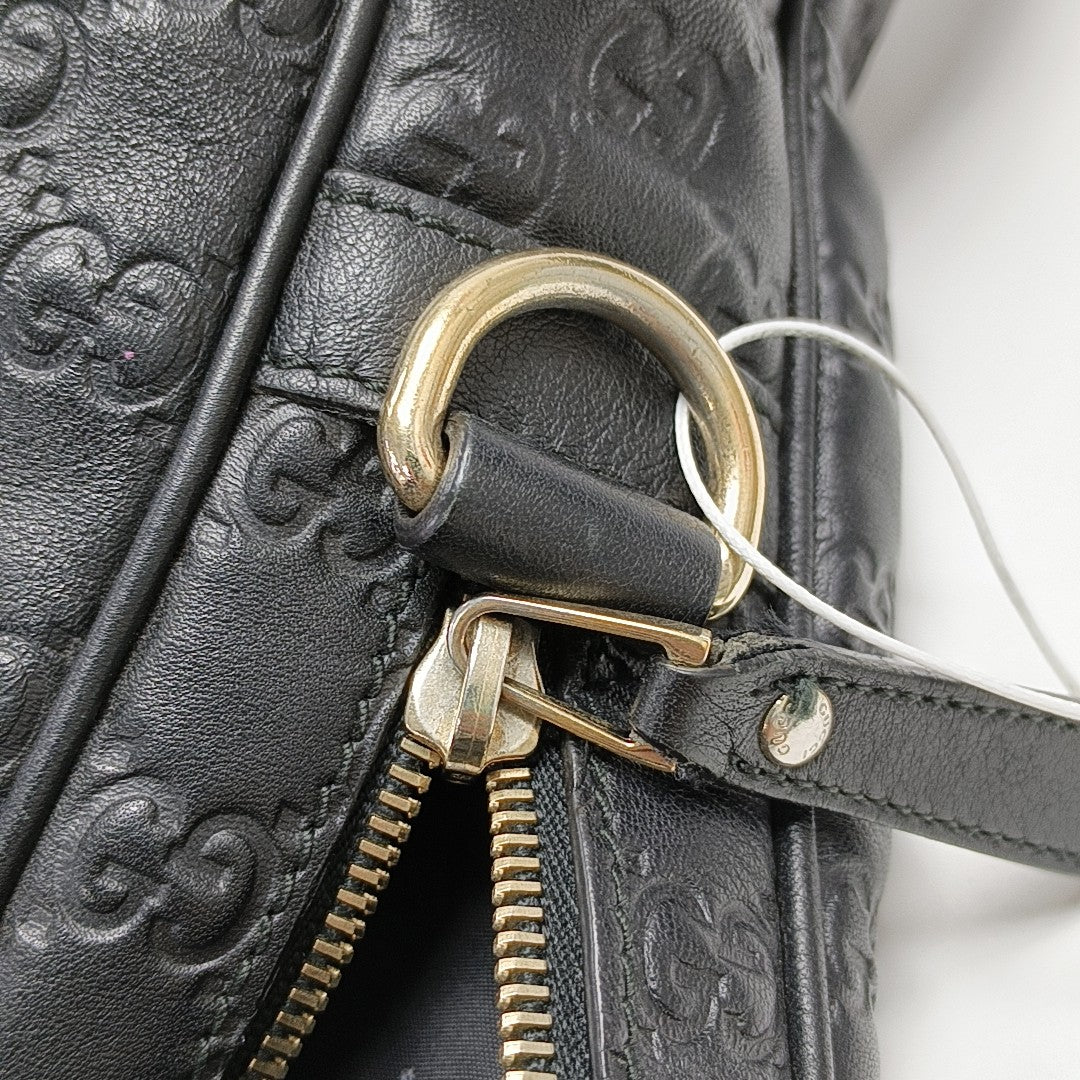 Signature Calfskin Black