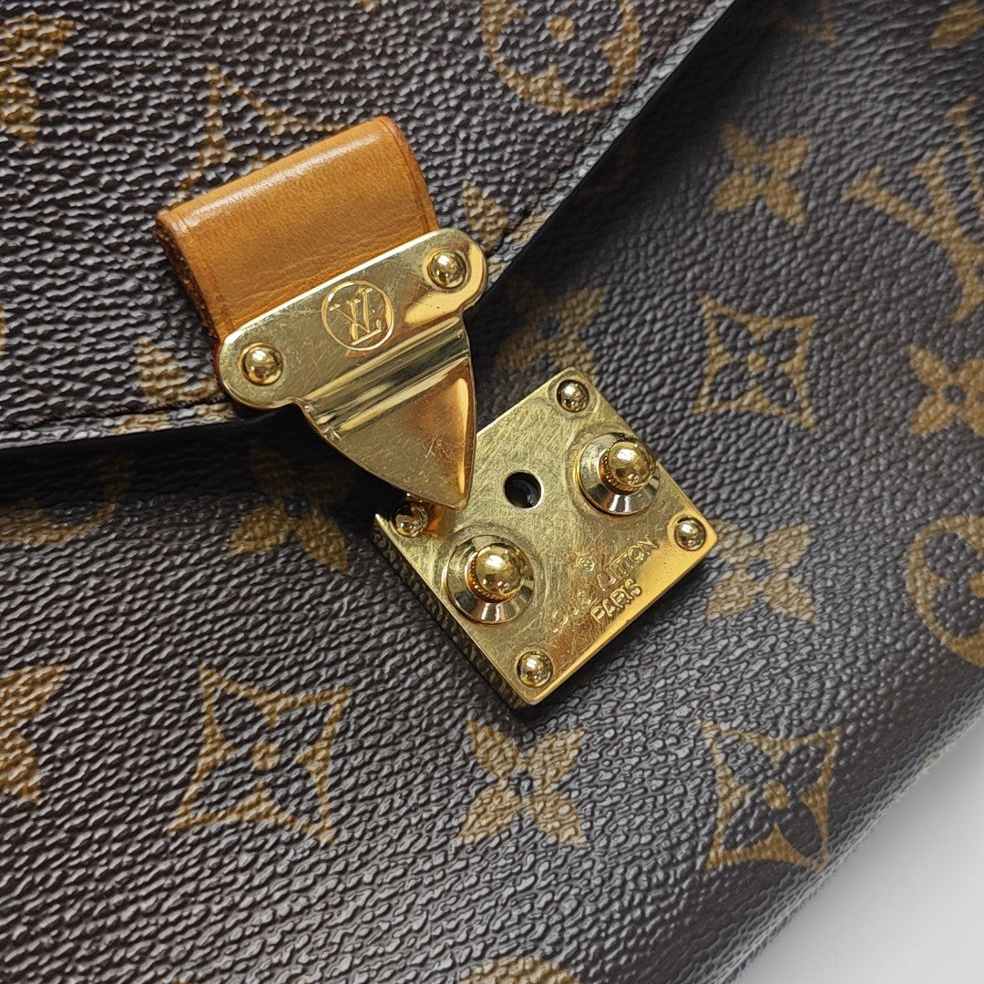 MÉTIS MM Monogram Coated Canvas Brown