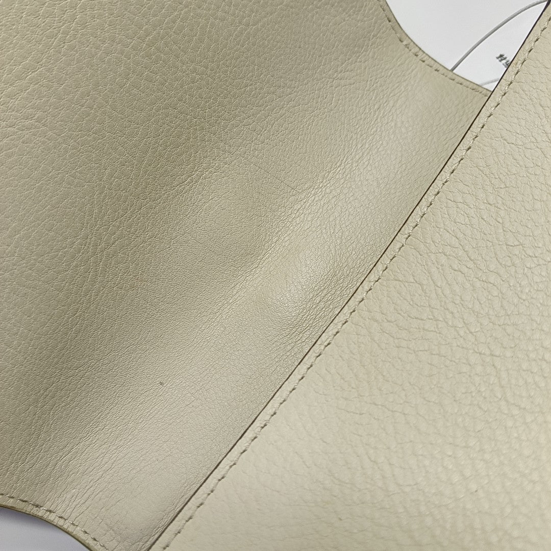 Nile Medium Calfskin White