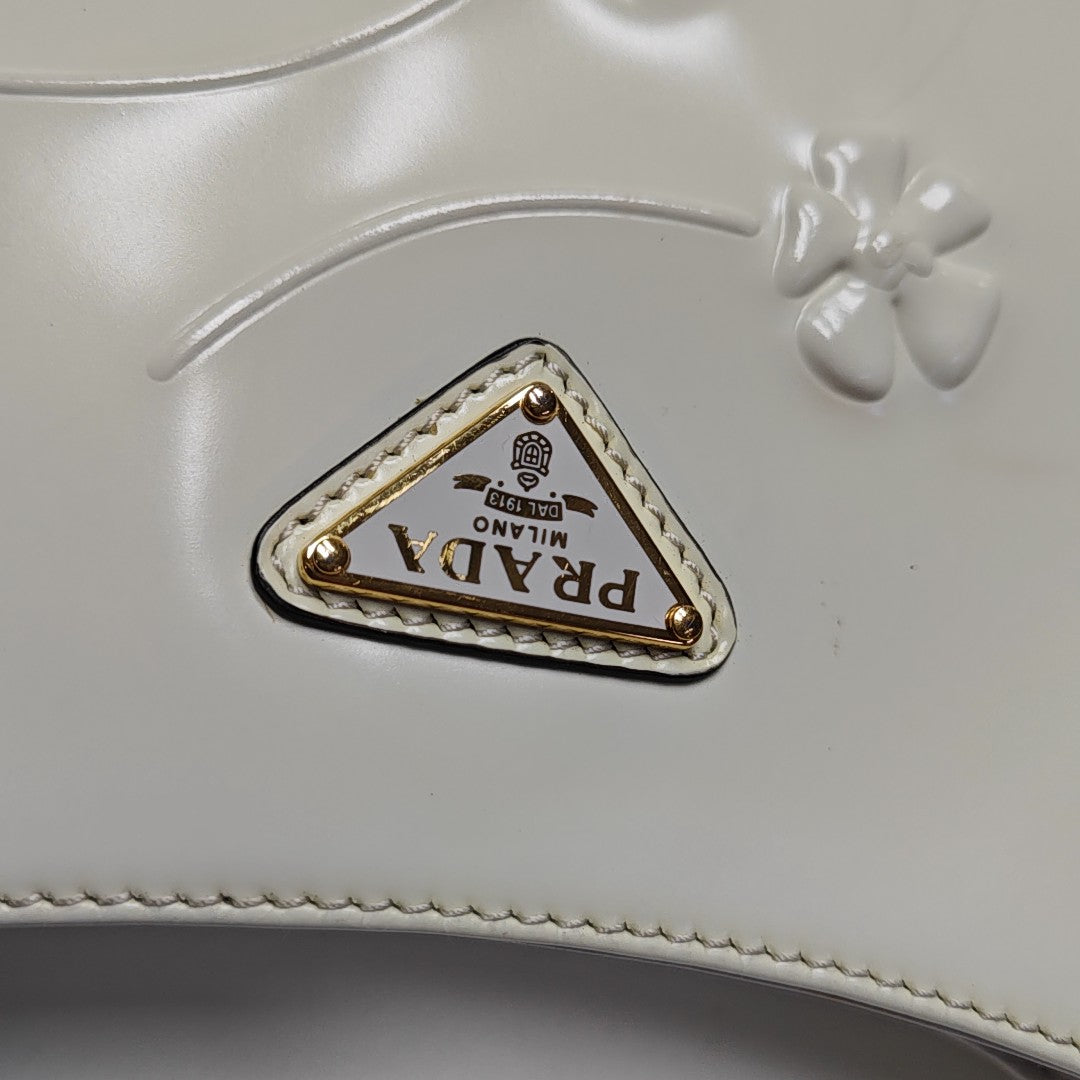 Cleo Calfskin White