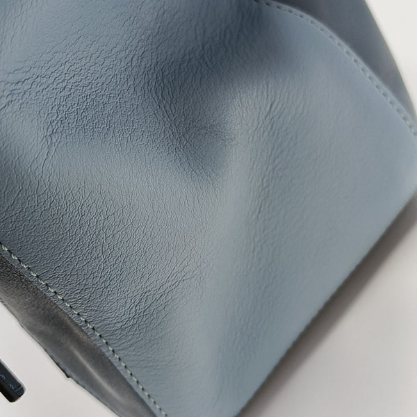 Puzzle Medium Calfskin Blue