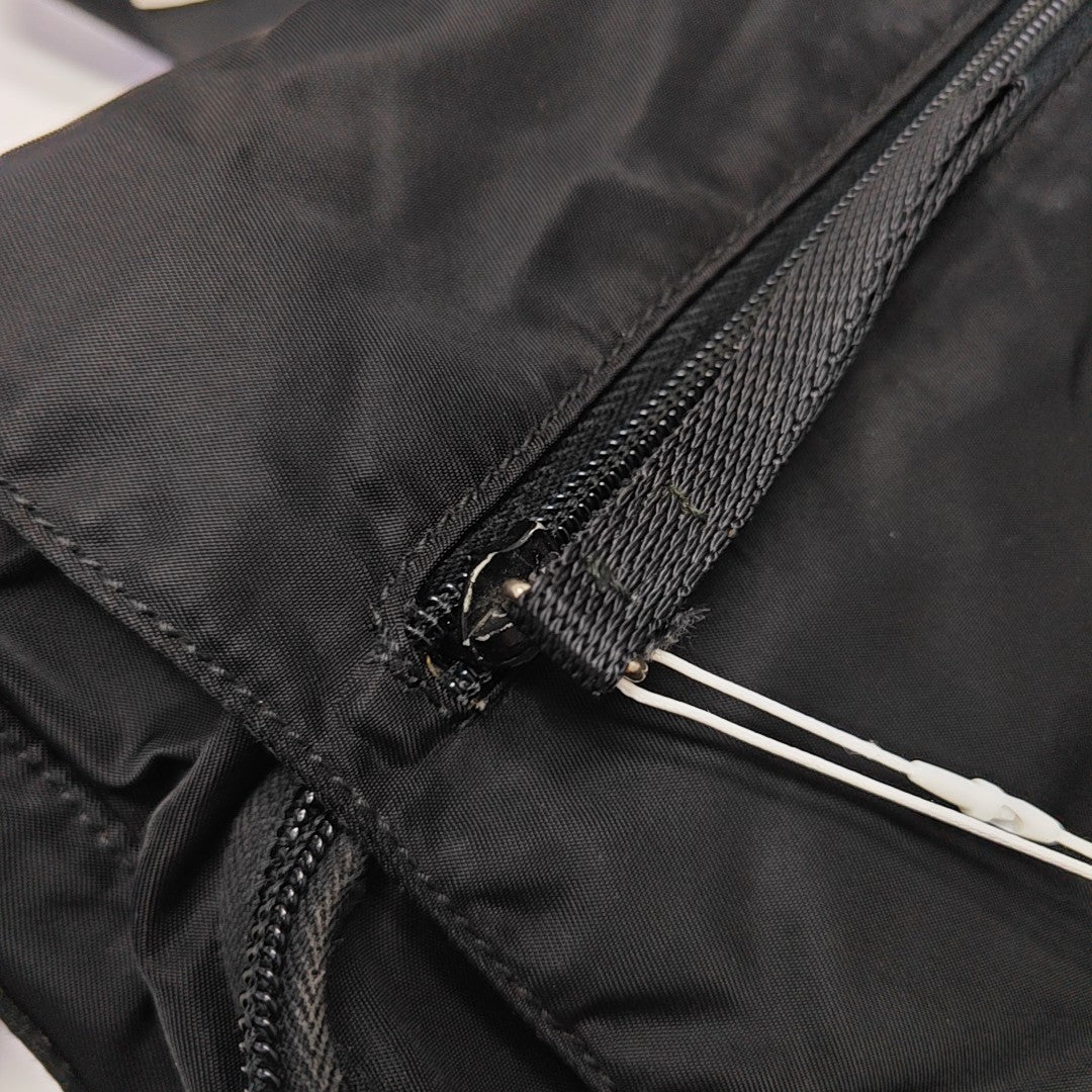Vela Messenger Bag Nylon Black