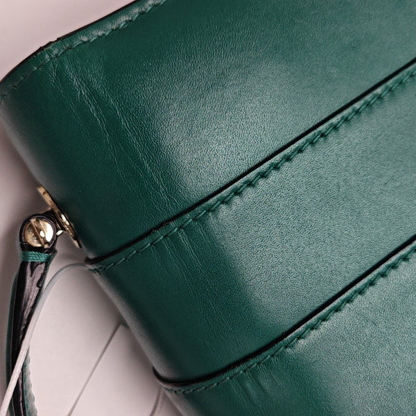 SERPENTI FOREVER Medium Calfskin Green