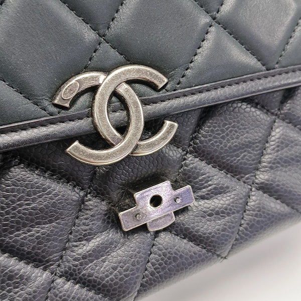 Quilted Calfskin Shoulder Bag Black