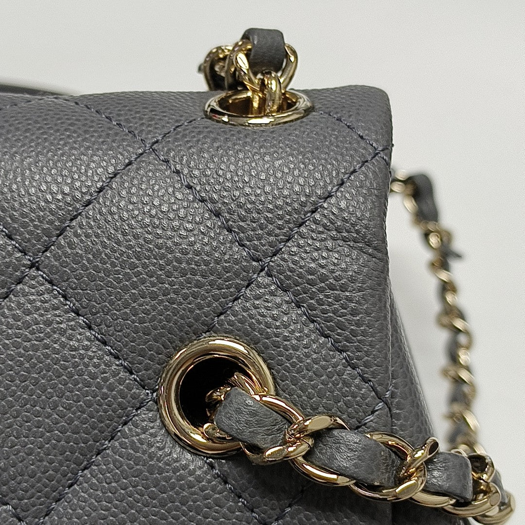 DUMA Quilted Grained Calfskin Gray