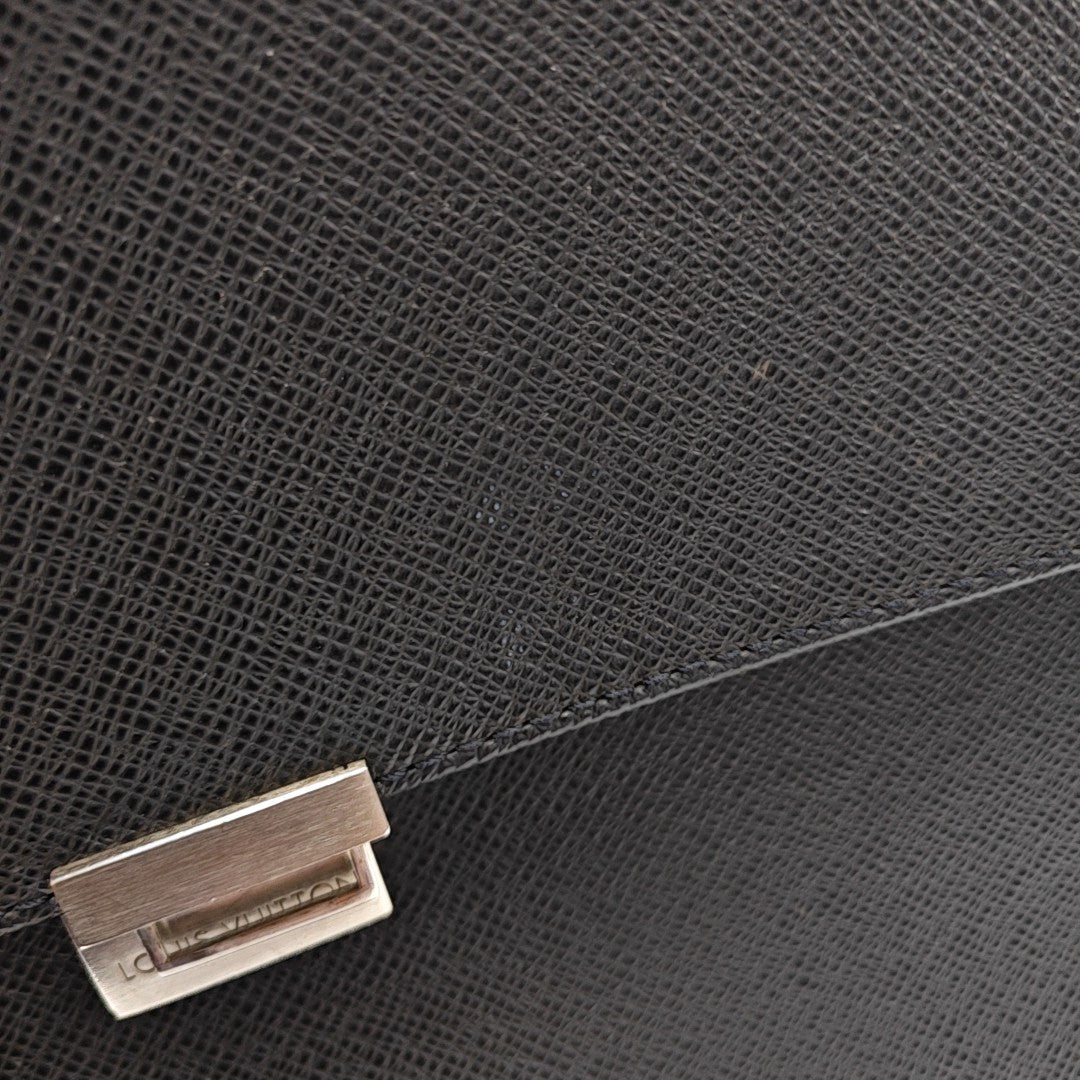 ANGARA Calfskin Black