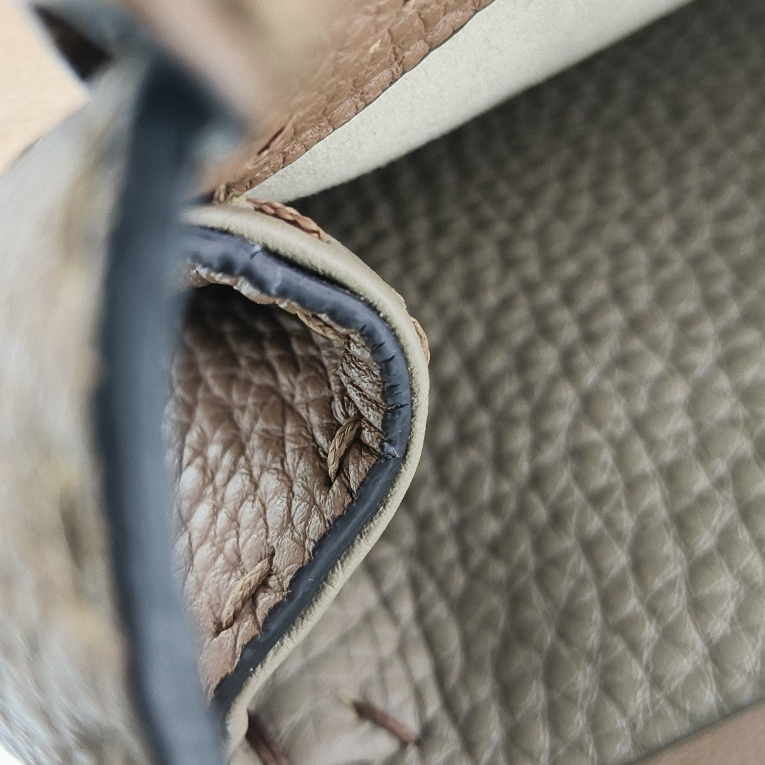 Peekaboo Medium Calfskin Brown