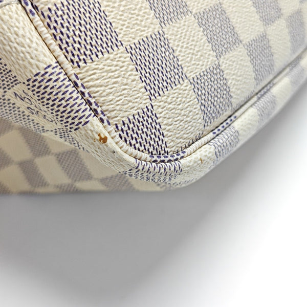 NEVERFULL PM Lona revestida Damier Azur Blanca