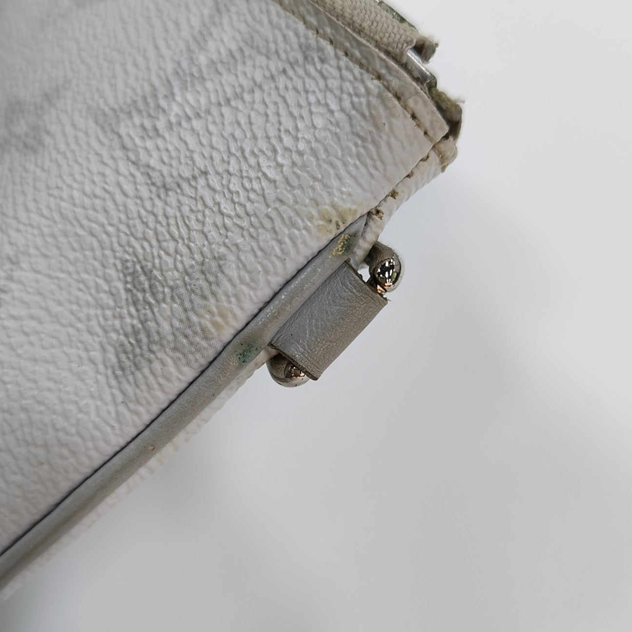 POCHETTE CHAINE GM Monogram Coated Canvas White