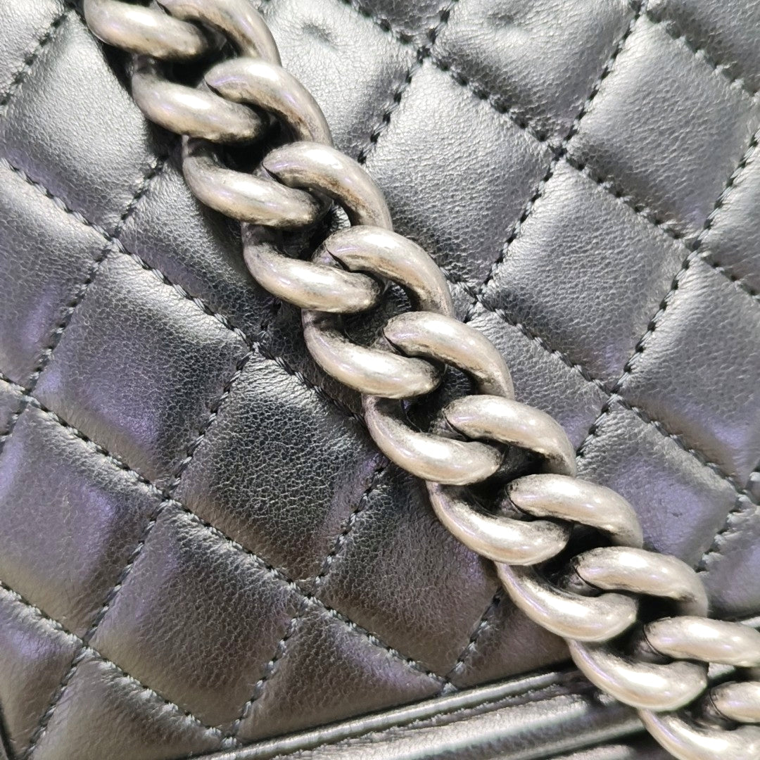 BOY CHANEL Maxi Quilted Lambskin Black