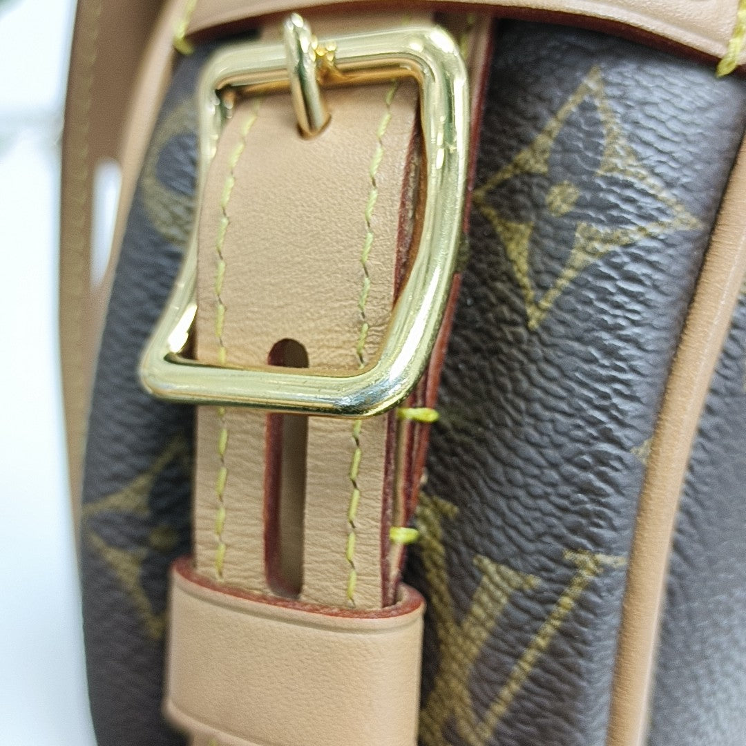 BOITE CHAPEAU MM Monogram Coated Canvas Brown