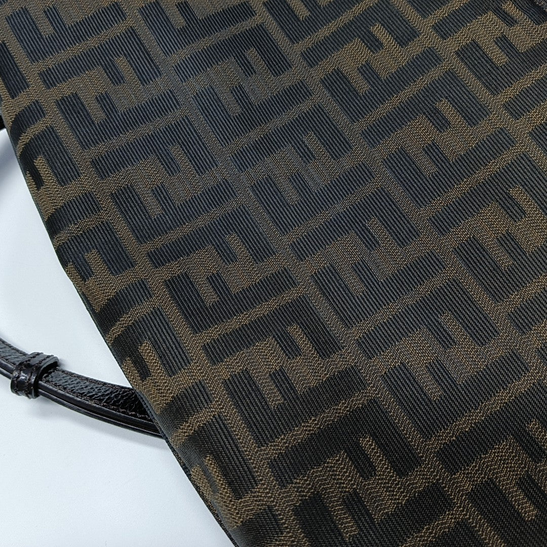 Mia Canvas Brown