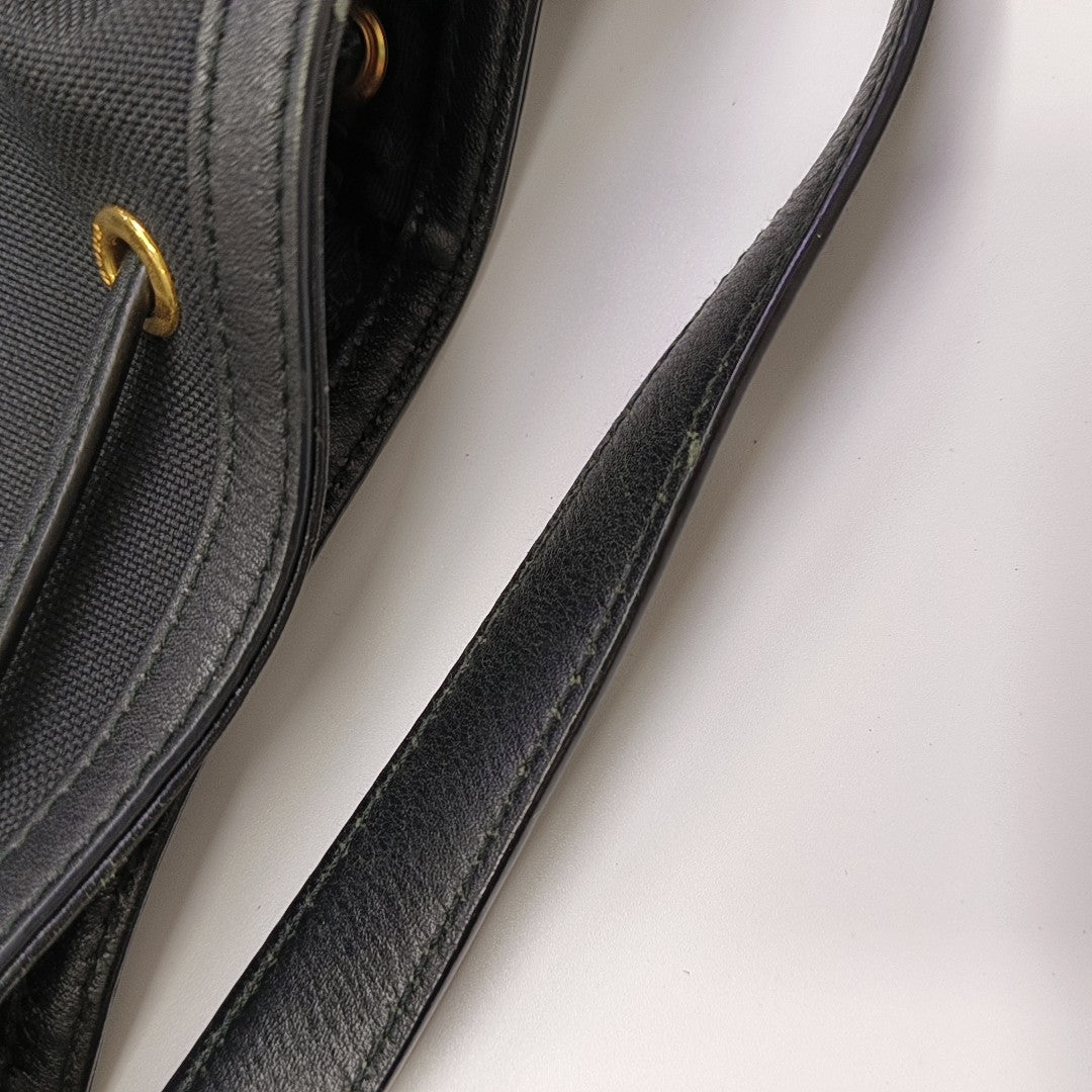 Duet Canvas Black