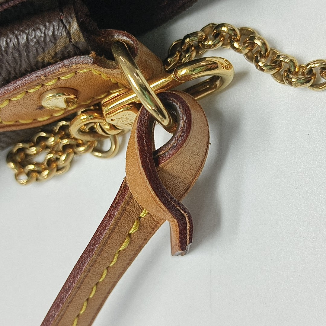 FAVORITE MM Monogram Coated Canvas Brown