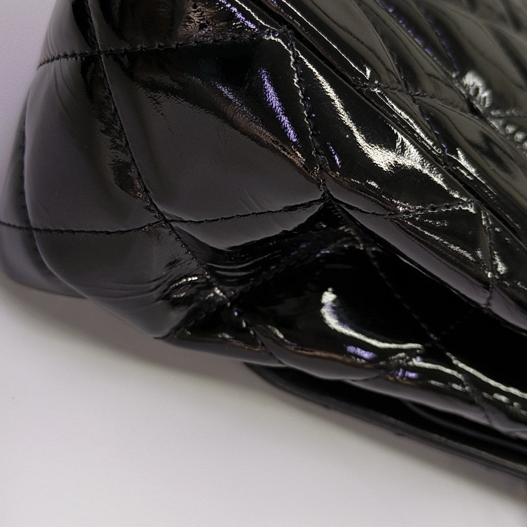 CLASSIC FLAP Jumbo Quilted Patent Leather Black