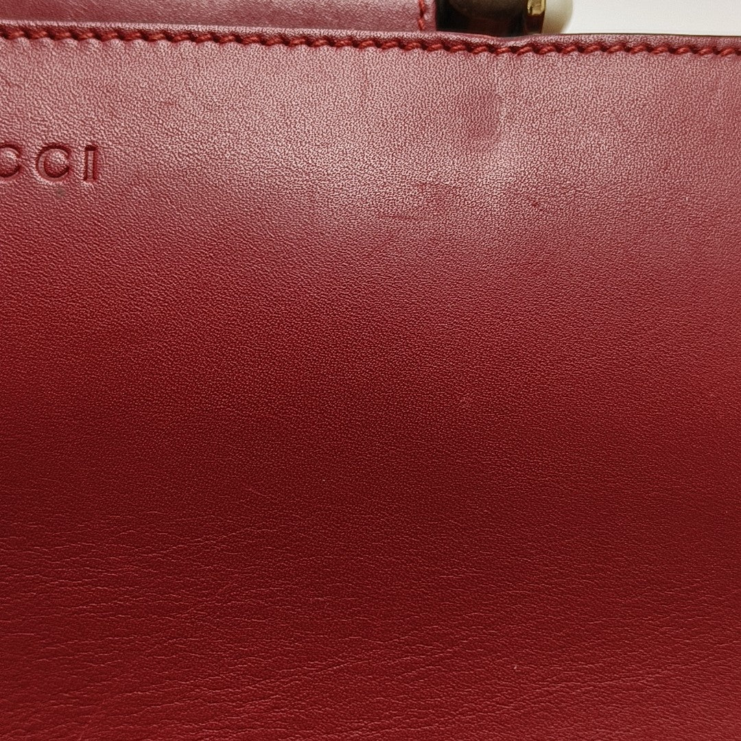 Nymphaea Medium Calfskin Red