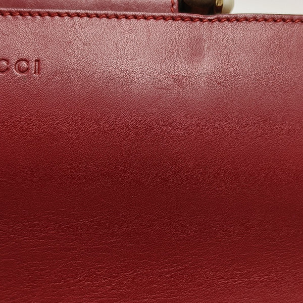 Nymphaea Medium Calfskin Red