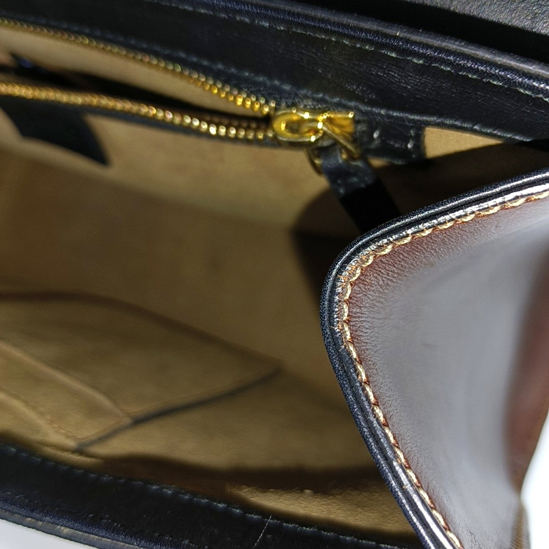 Authenticated pre-owned  Padlock Medium Monogram Coated Canvas Beige - Shoulder Bag at Looply