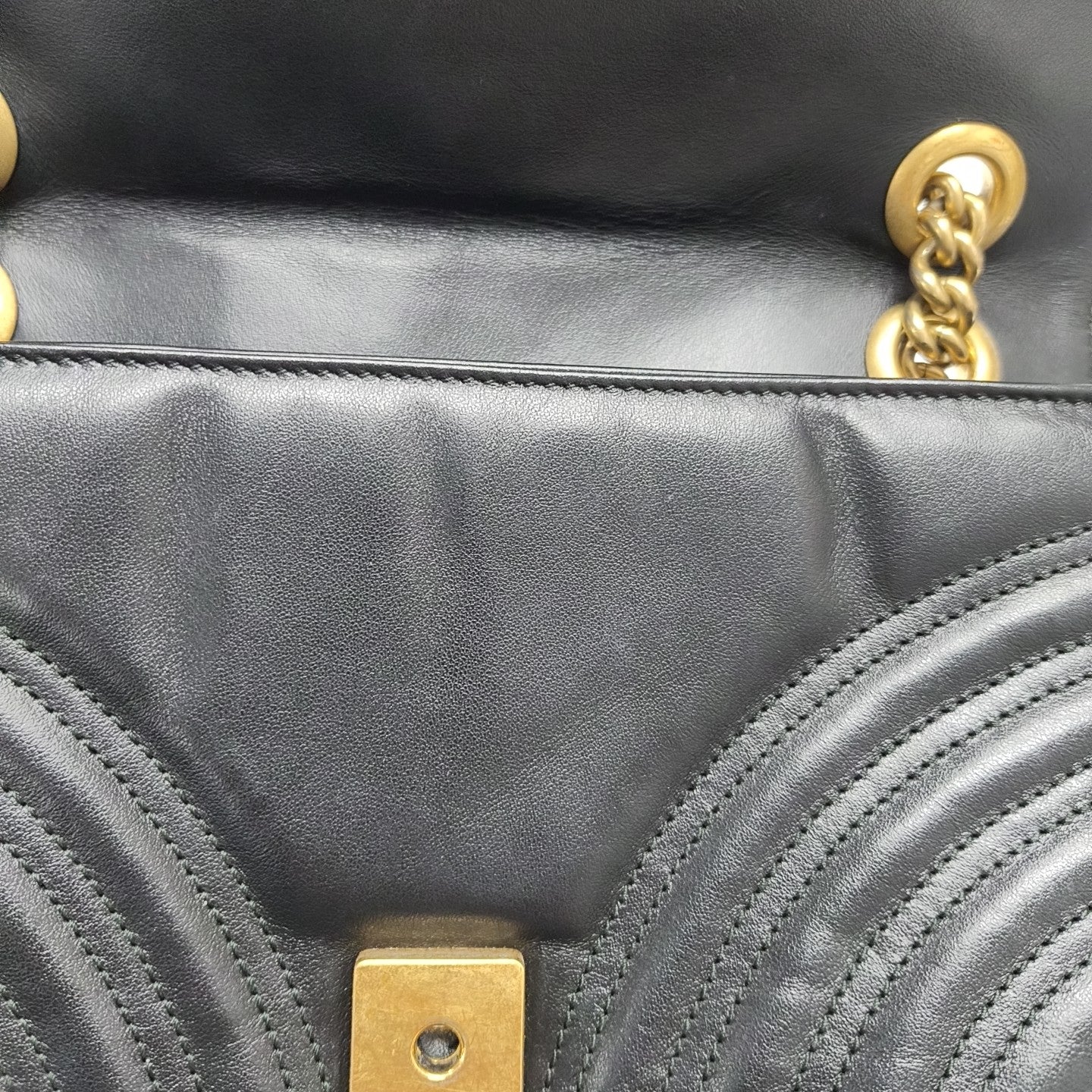 GG Marmont Medium Quilted Calfskin Black