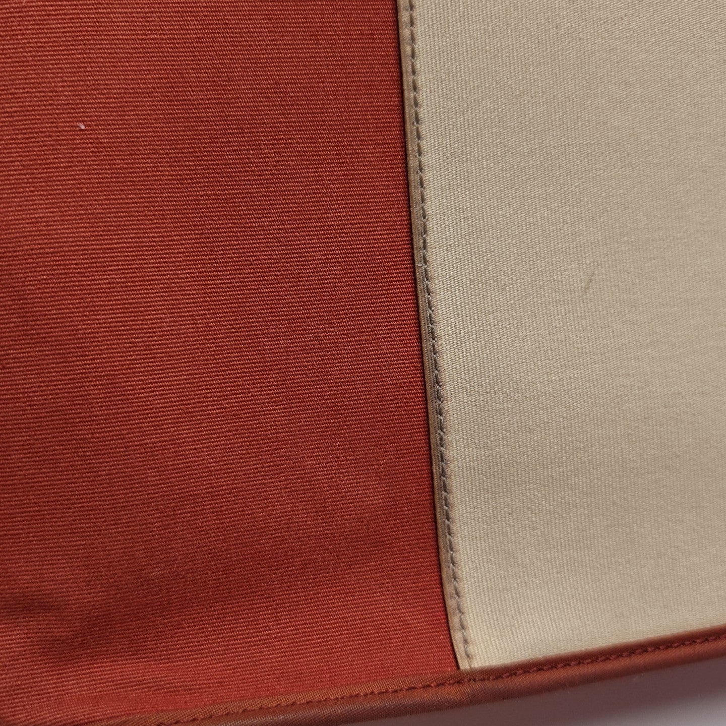 Cabag 32 Canvas Red