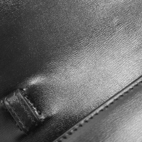 MANHATTAN Medium Calfskin Black