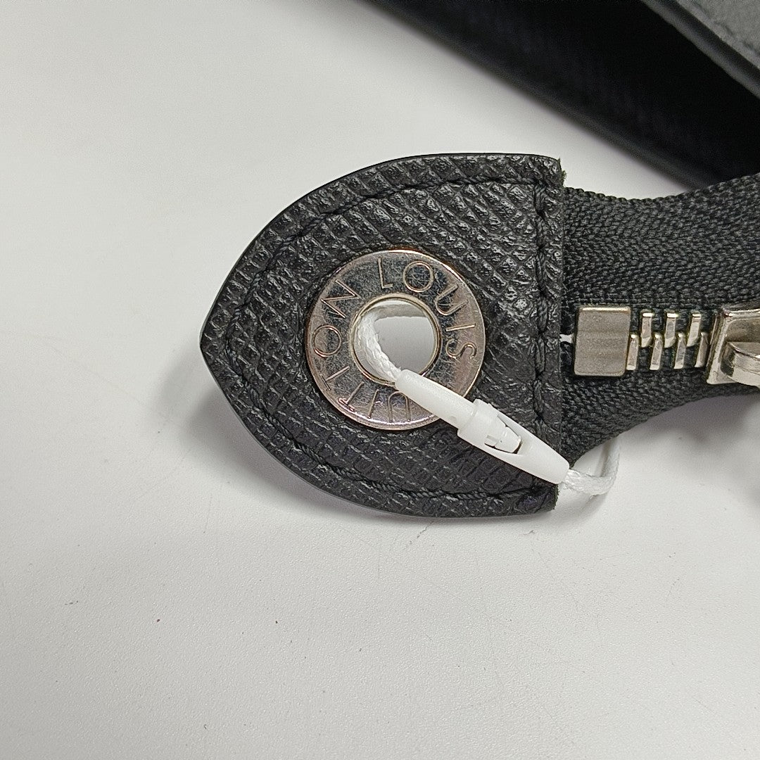 Pochette Voyag MM Calfskin Black