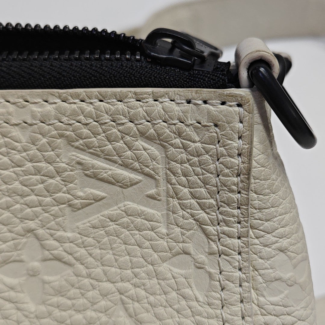 TRIANGLE Monogram Calfskin White
