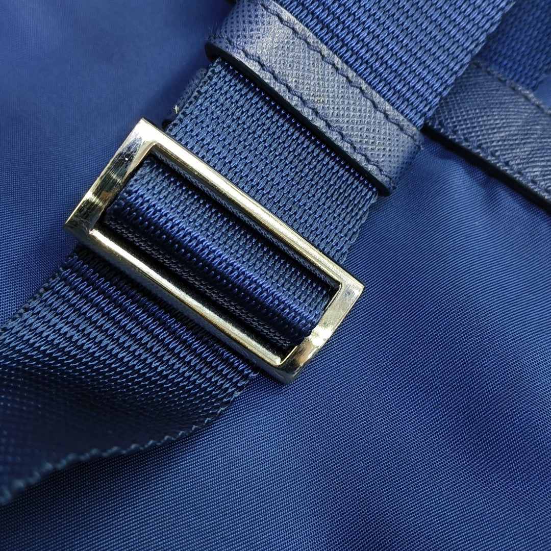 Re-Nylon Medium Nylon Blue