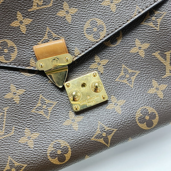 MÉTIS MM Monogram Coated Canvas Brown