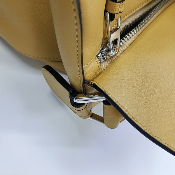 Puzzle Medium Calfskin Yellow