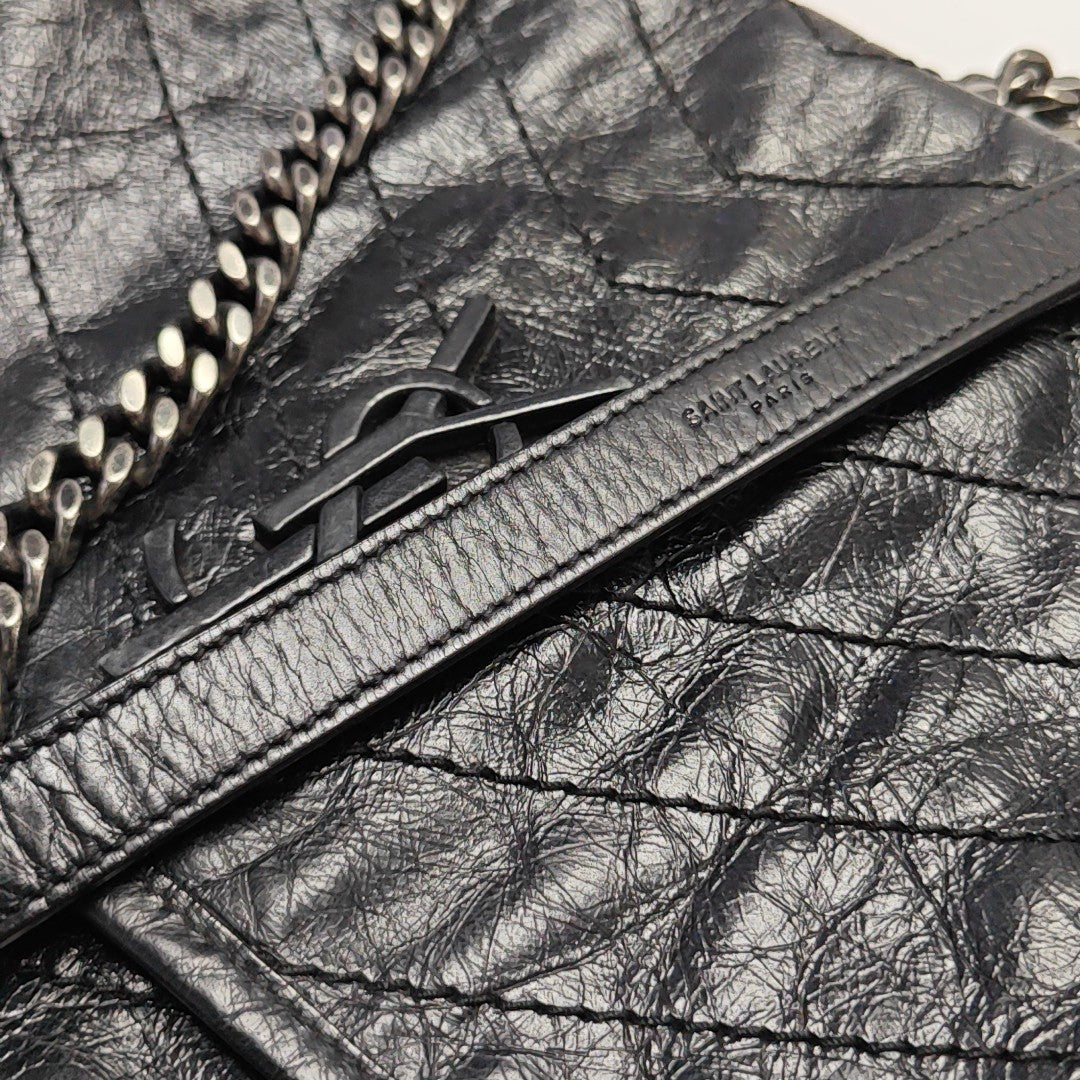 NIKI Large Chevron Calfskin Black