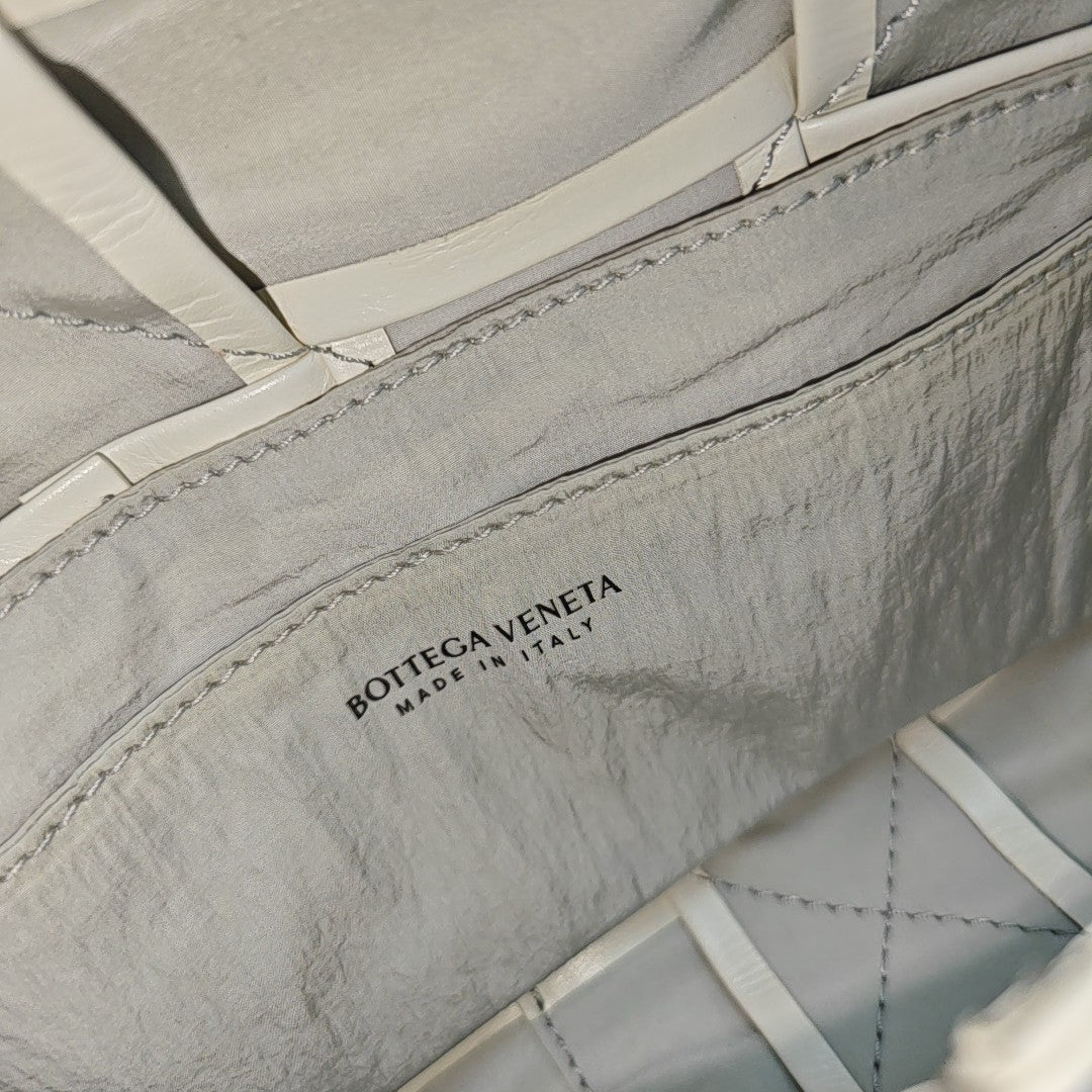 Cassette Small Calfskin White