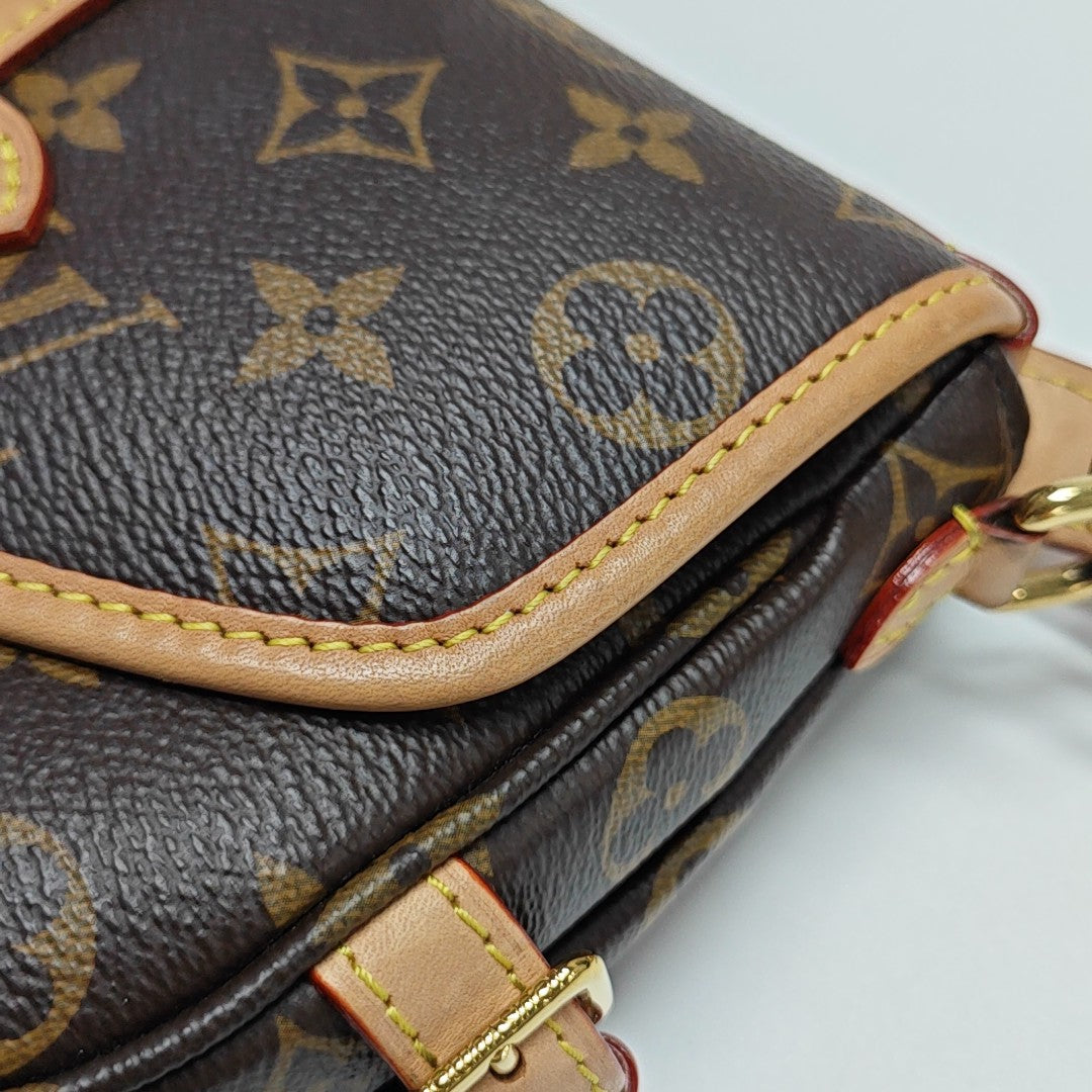 SAUMUR BB Monogram Coated Canvas Brown