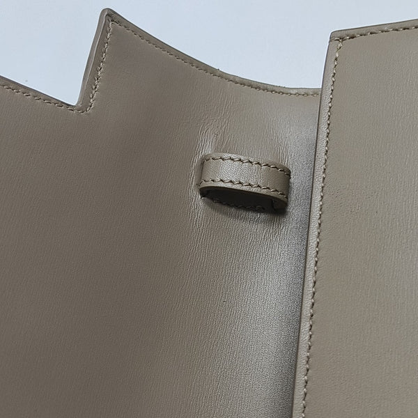 MANHATTAN Medium Calfskin Beige