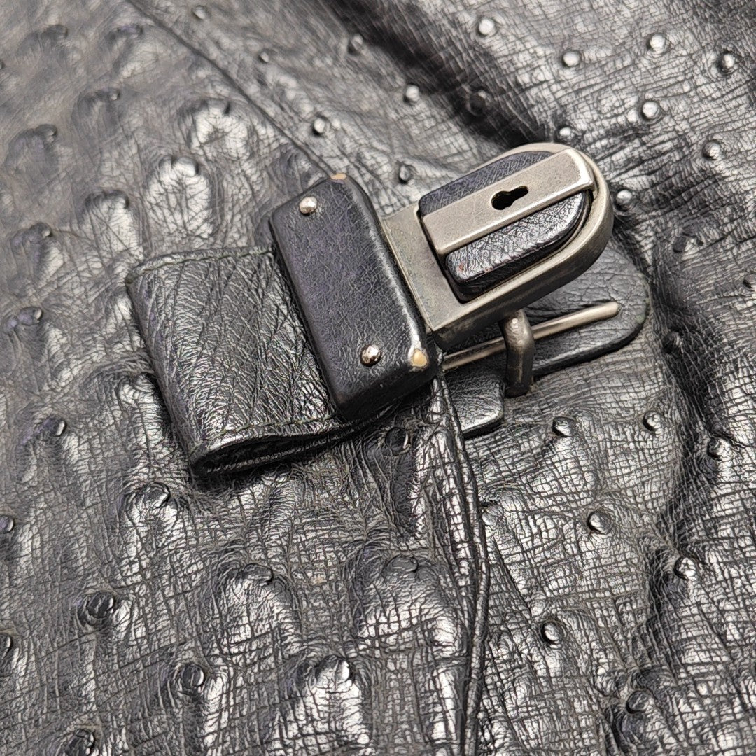 Capri Ostrich Black