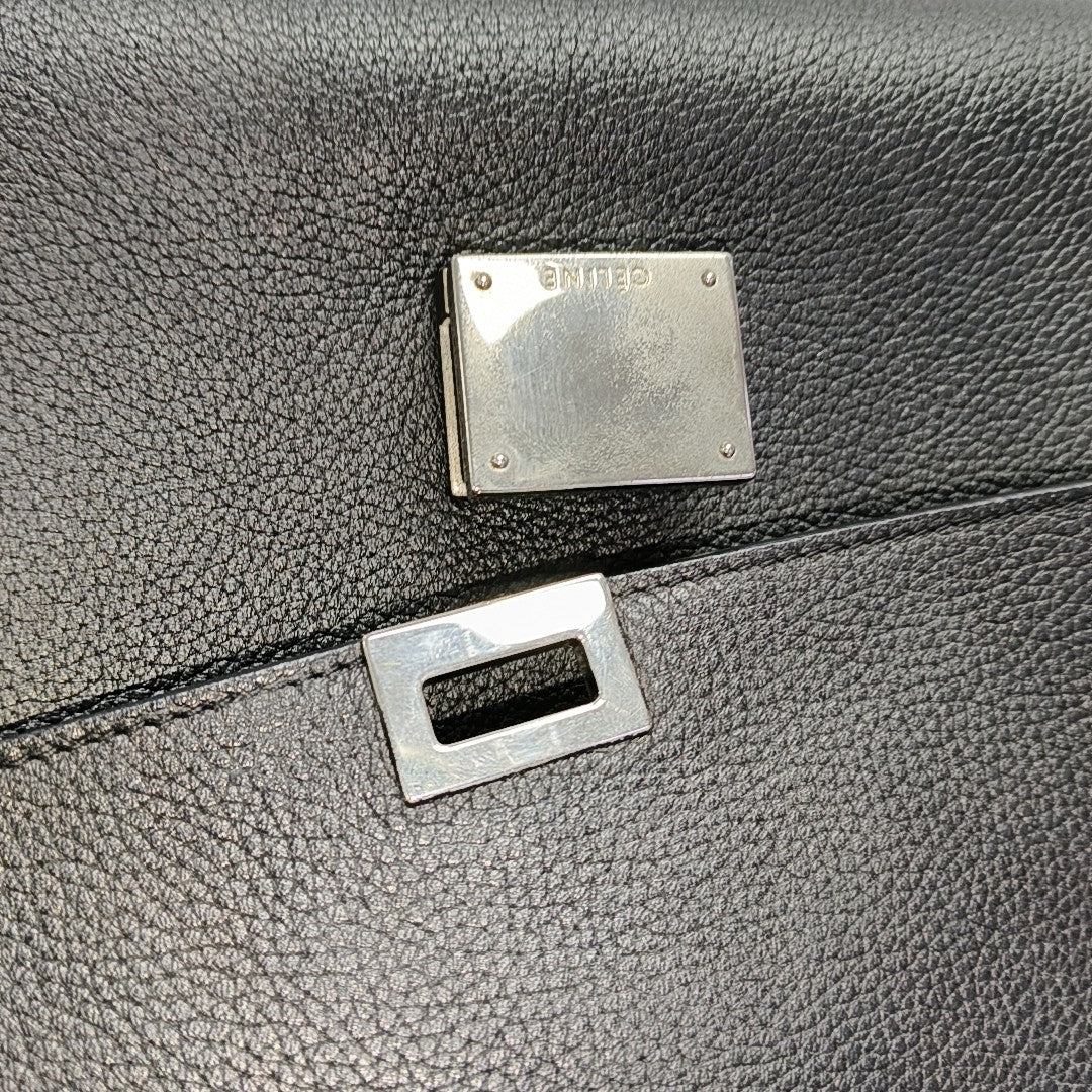 TRAPEZE Small Calfskin Black