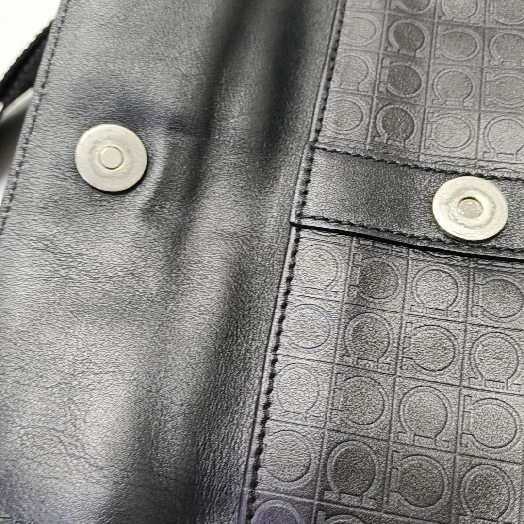 Gamma Soft Calfskin Black