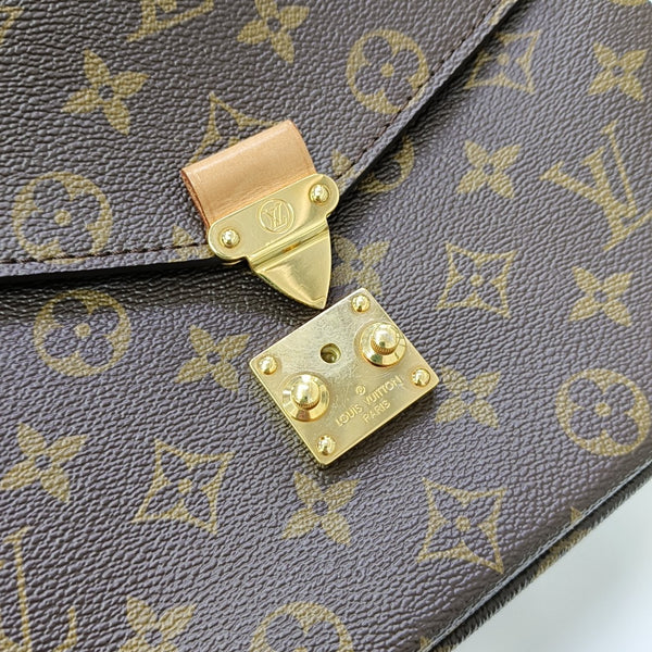 MÉTIS MM Monogram Coated Canvas Brown