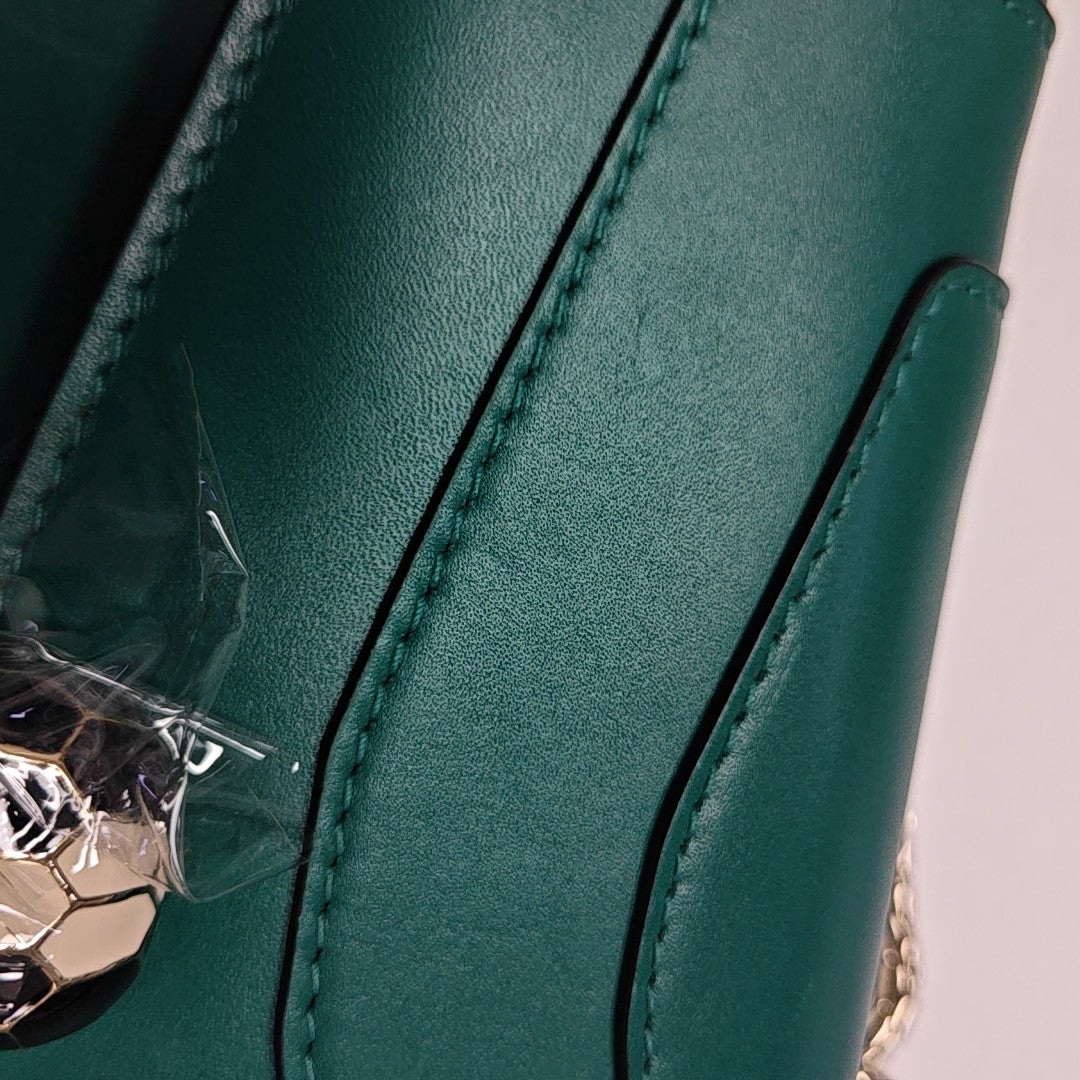 SERPENTI FOREVER Small Calfskin Green