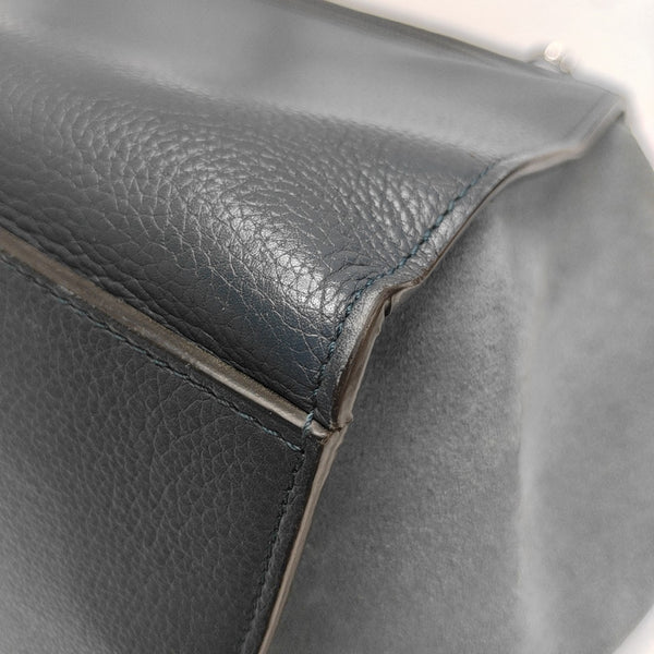 TRAPEZE Medium Calfskin Blue