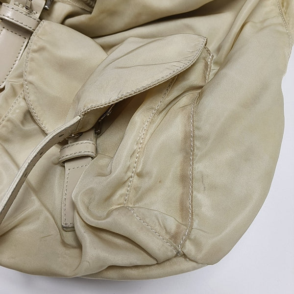 Re-Nylon Medium Nylon Beige