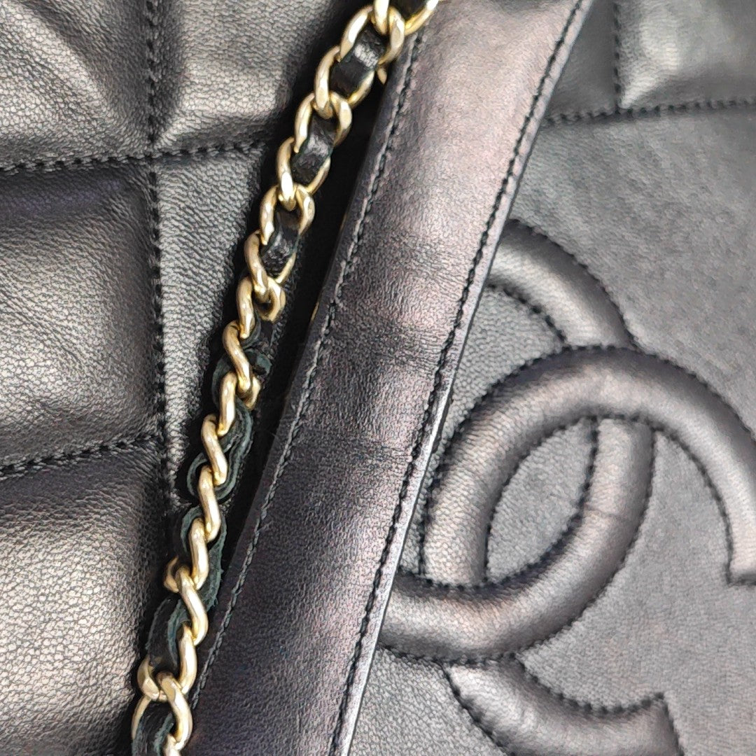 Quilted Lambskin Shoulder Bag Black