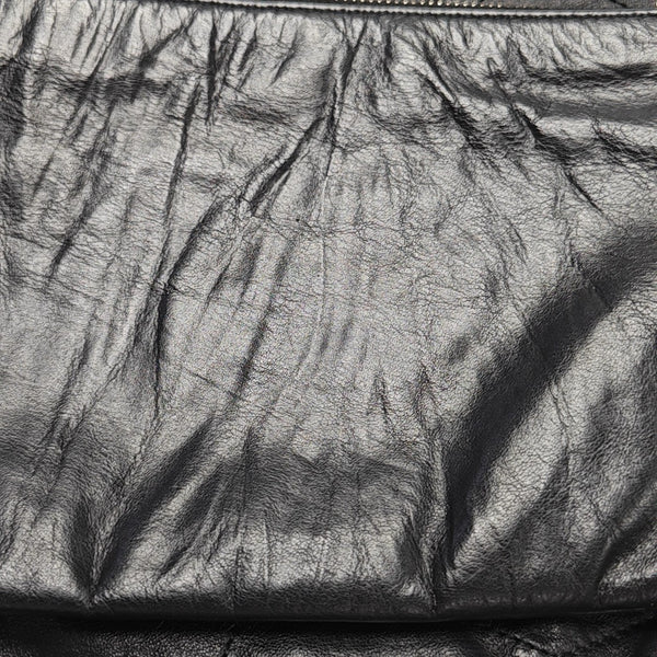 CHANEL 22 Small Quilted Calfskin Black