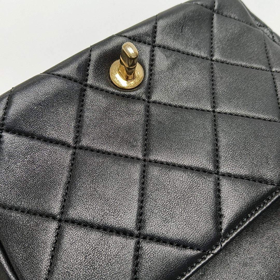 CLASSIC FLAP Mini Quilted Lambskin Black