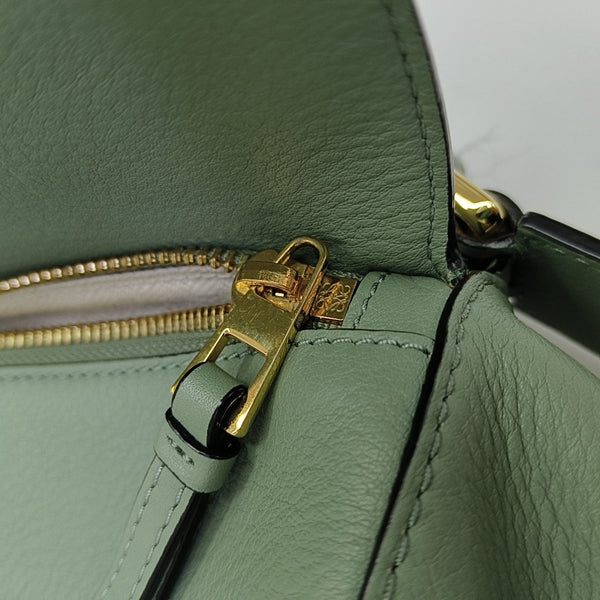 Puzzle Medium Calfskin Green